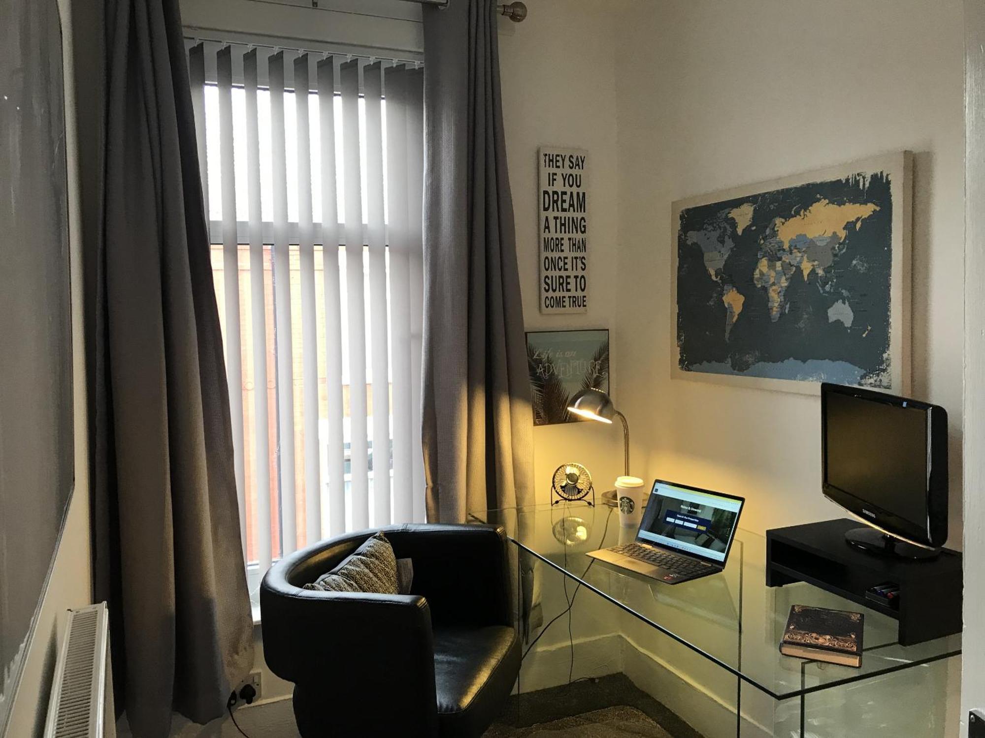 Bright Spacious 3-Bed With Office & Patio, Preston Preston  Eksteriør billede