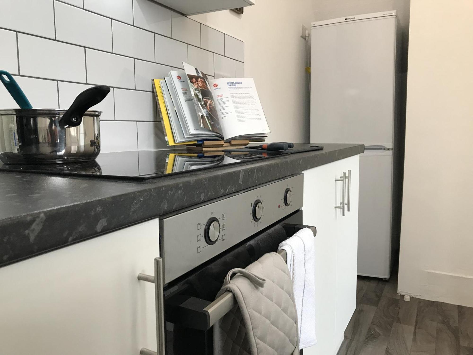 Bright Spacious 3-Bed With Office & Patio, Preston Preston  Eksteriør billede